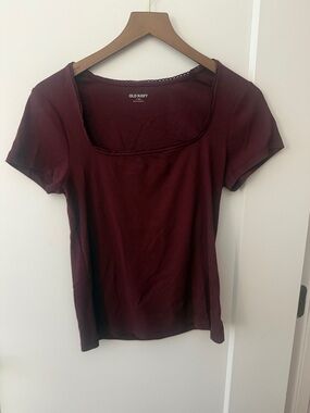 Old Navy Women's Burgundy Short-Sleeve Square Neck Tee
